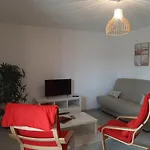 T2 Confort Centre-ville Vieux-boucau Avec Parking Privatif Et Proche Des Plages - Fr-1-239-926 Apartamento